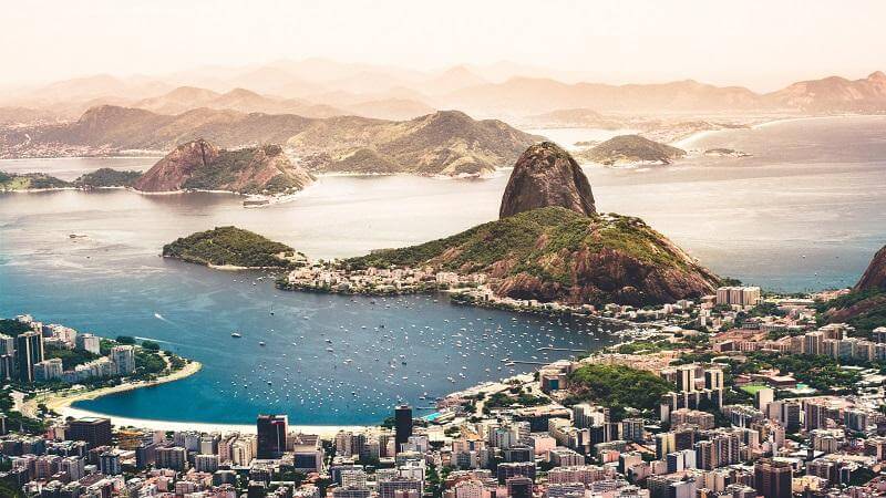 مقایسه 6 ماه اول و دوم سال برای سفر به برزیل 3 فعالیتهای محبوب نیمه دوم سال در سفر به برزیل